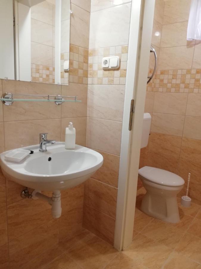 Imola Es Andrea Apartmanhaz Hajdúszoboszló Exteriör bild