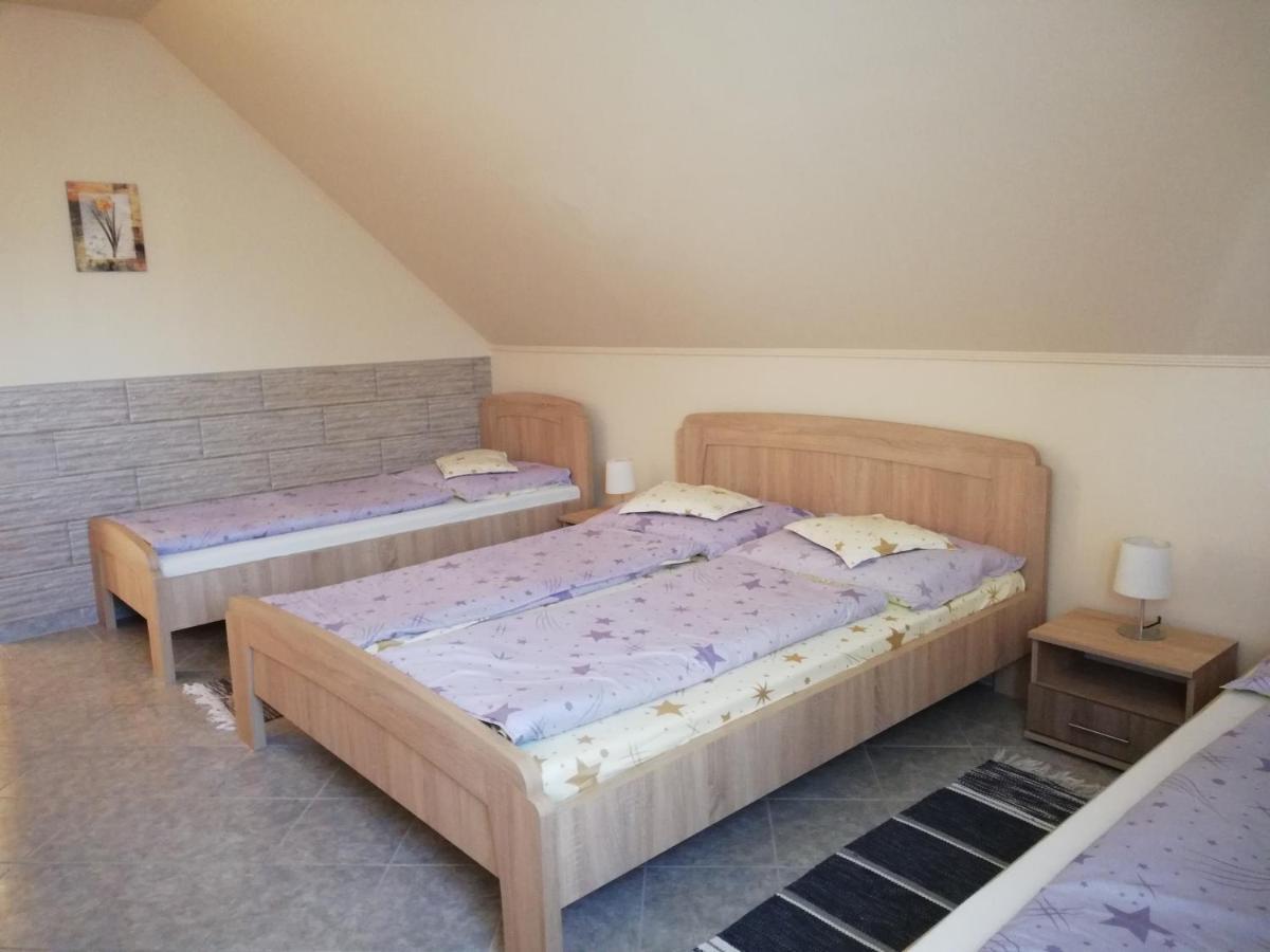 Imola Es Andrea Apartmanhaz Hajdúszoboszló Exteriör bild