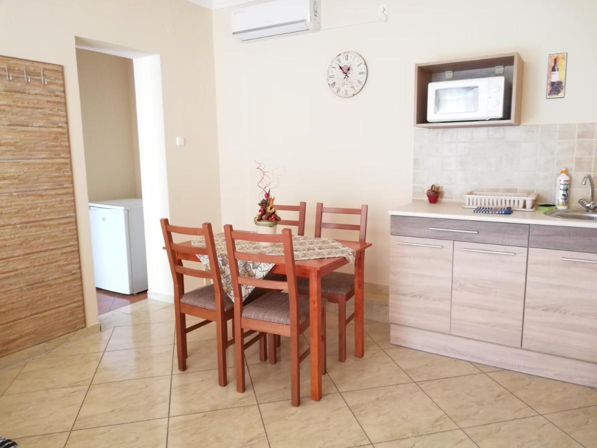 Imola Es Andrea Apartmanhaz Hajdúszoboszló Exteriör bild