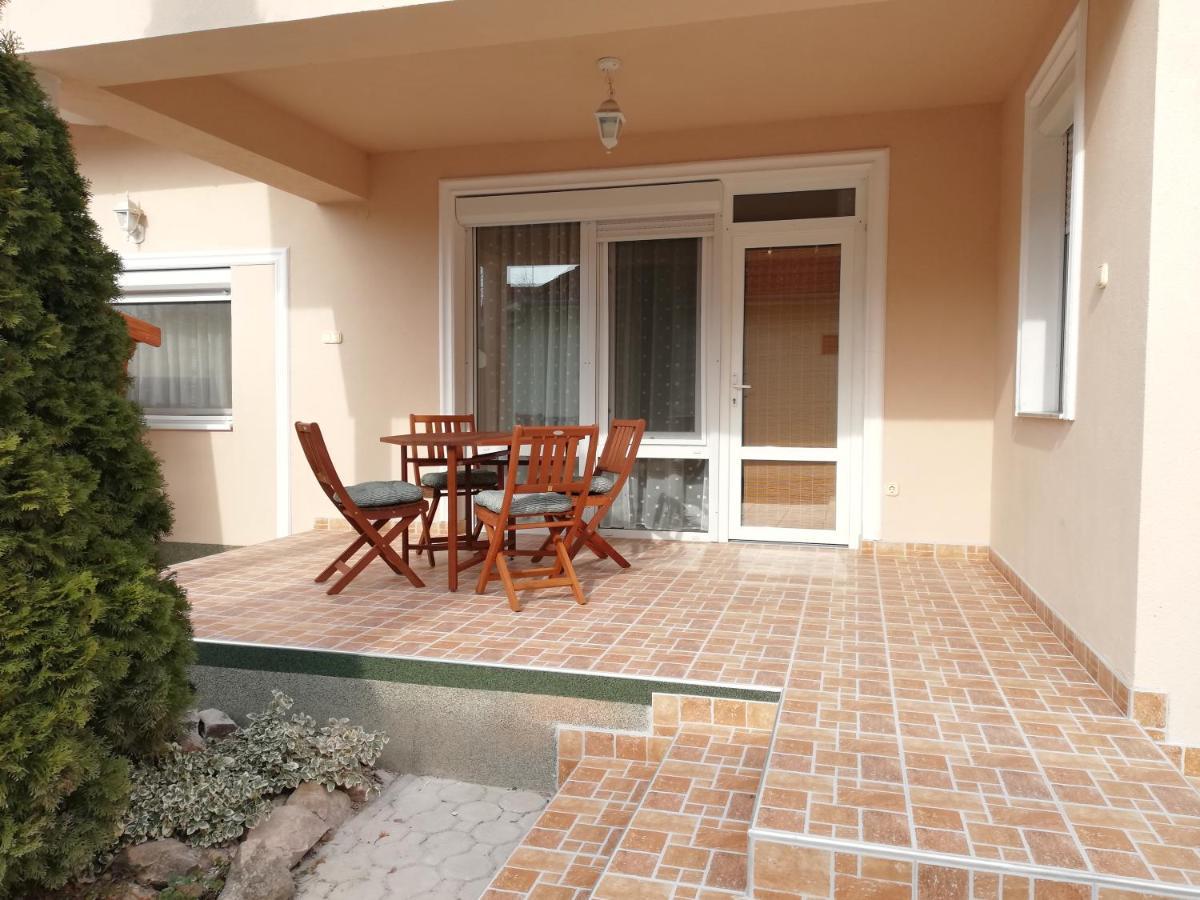 Imola Es Andrea Apartmanhaz Hajdúszoboszló Exteriör bild