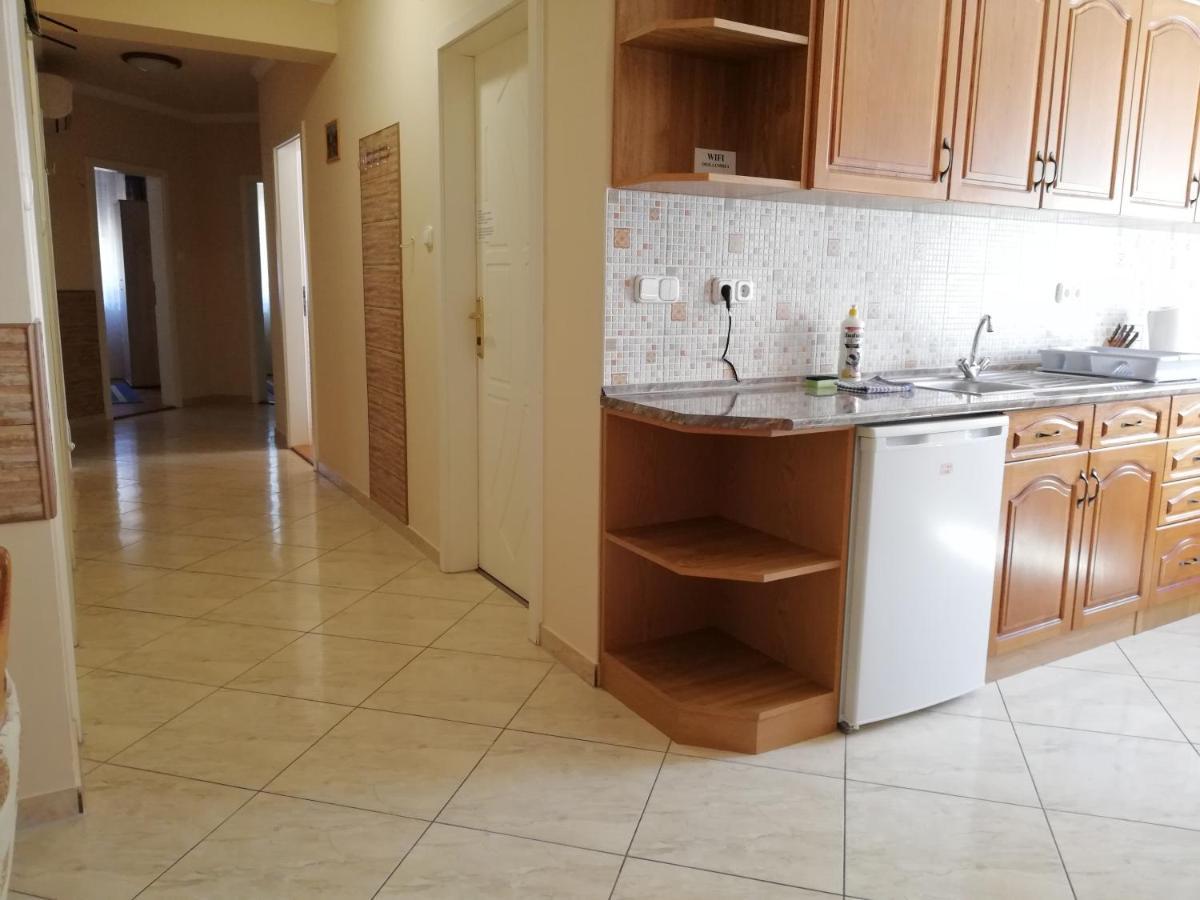 Imola Es Andrea Apartmanhaz Hajdúszoboszló Exteriör bild